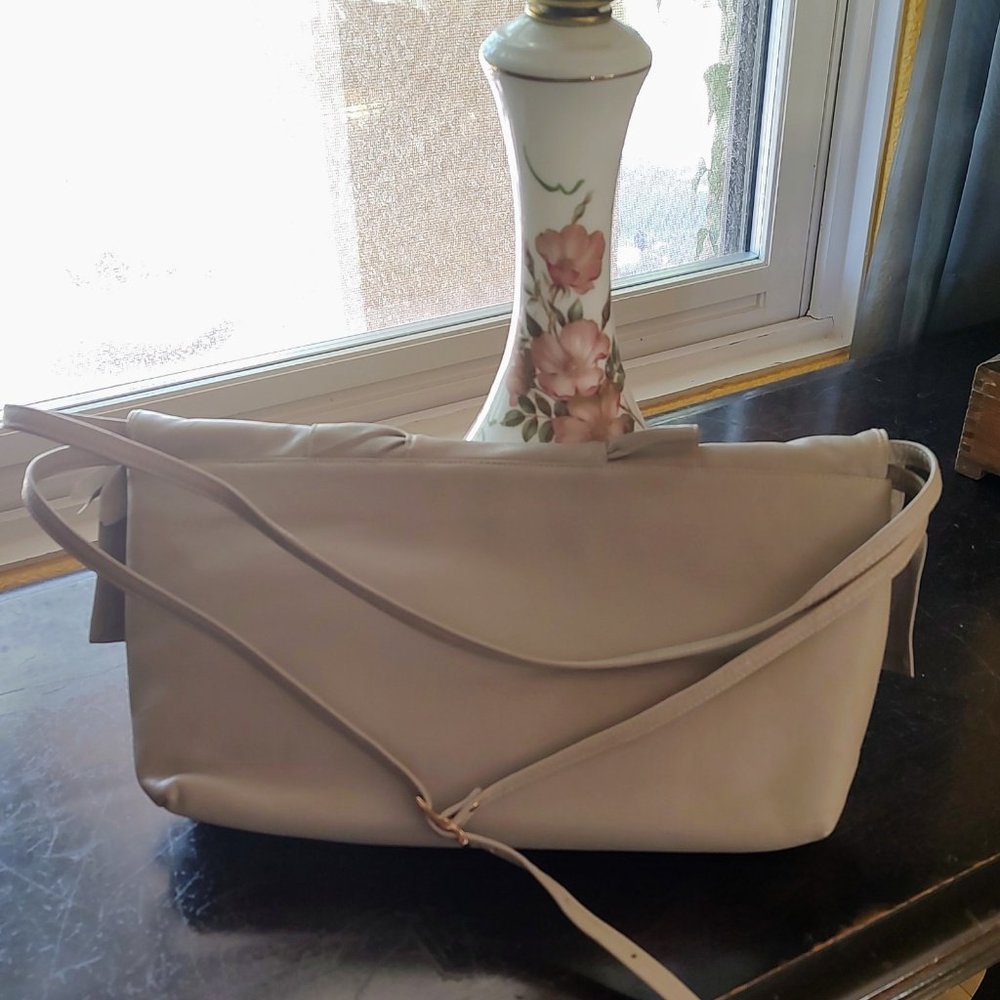Vintage Susan Gail grey leather clutch with strap options. Excellent condition. - Picture 11 of 14